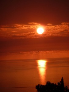 sunset1 the vog brings us beautiful Kona sunsets - May 17,2012